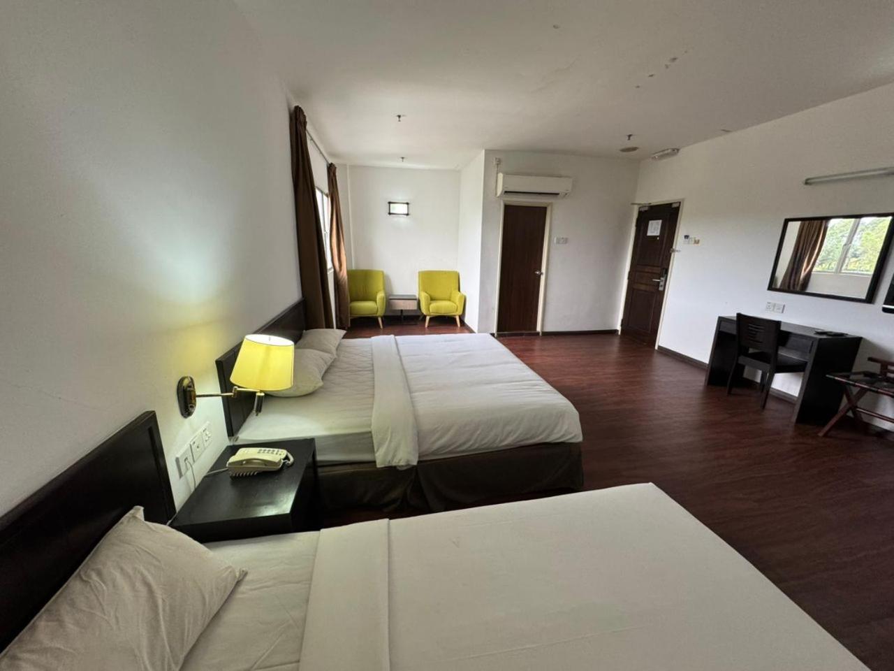 Hotel Pandan Johor Bahru Kültér fotó